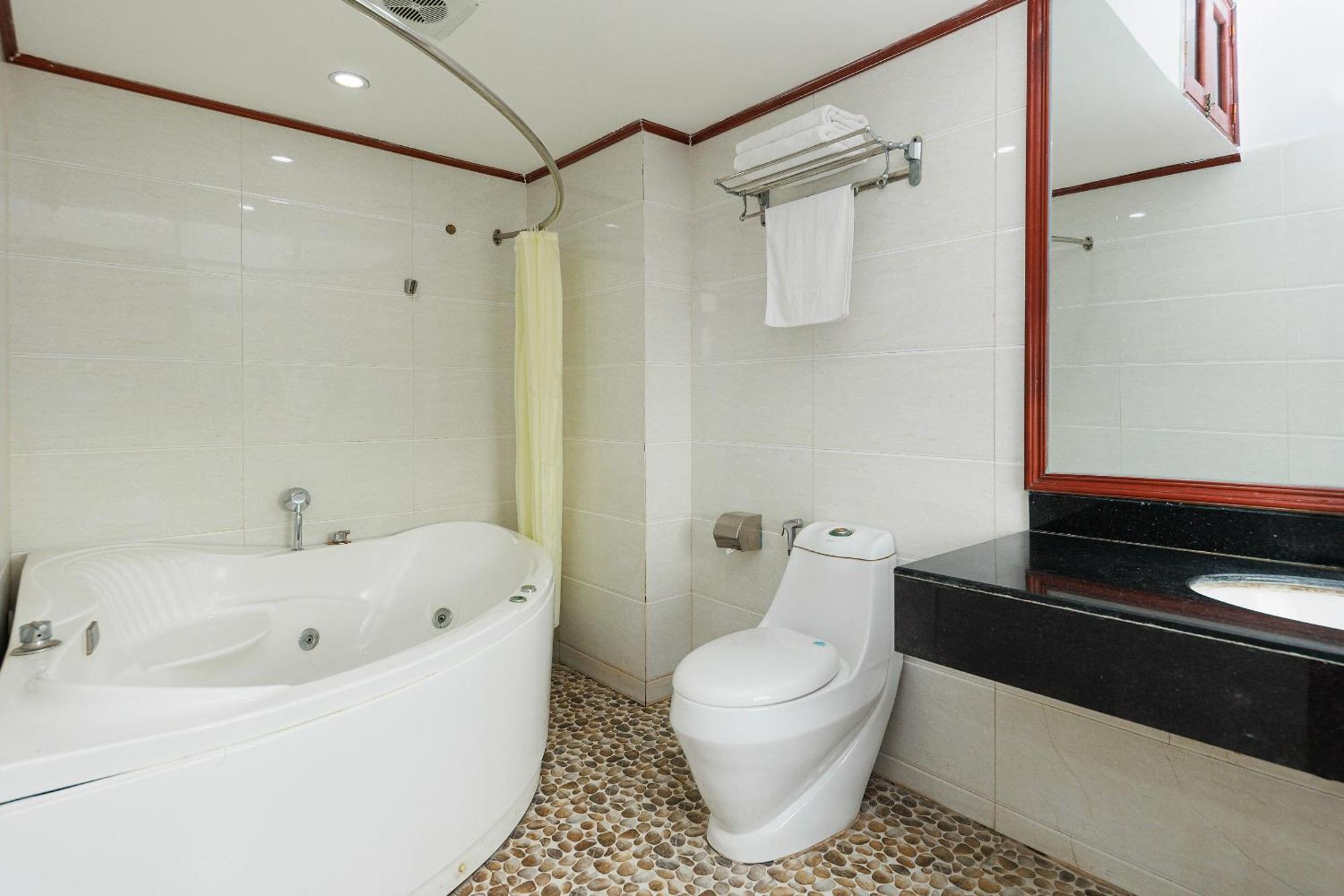 Oyo 472 Lenka Hotel Hanoi Exterior photo