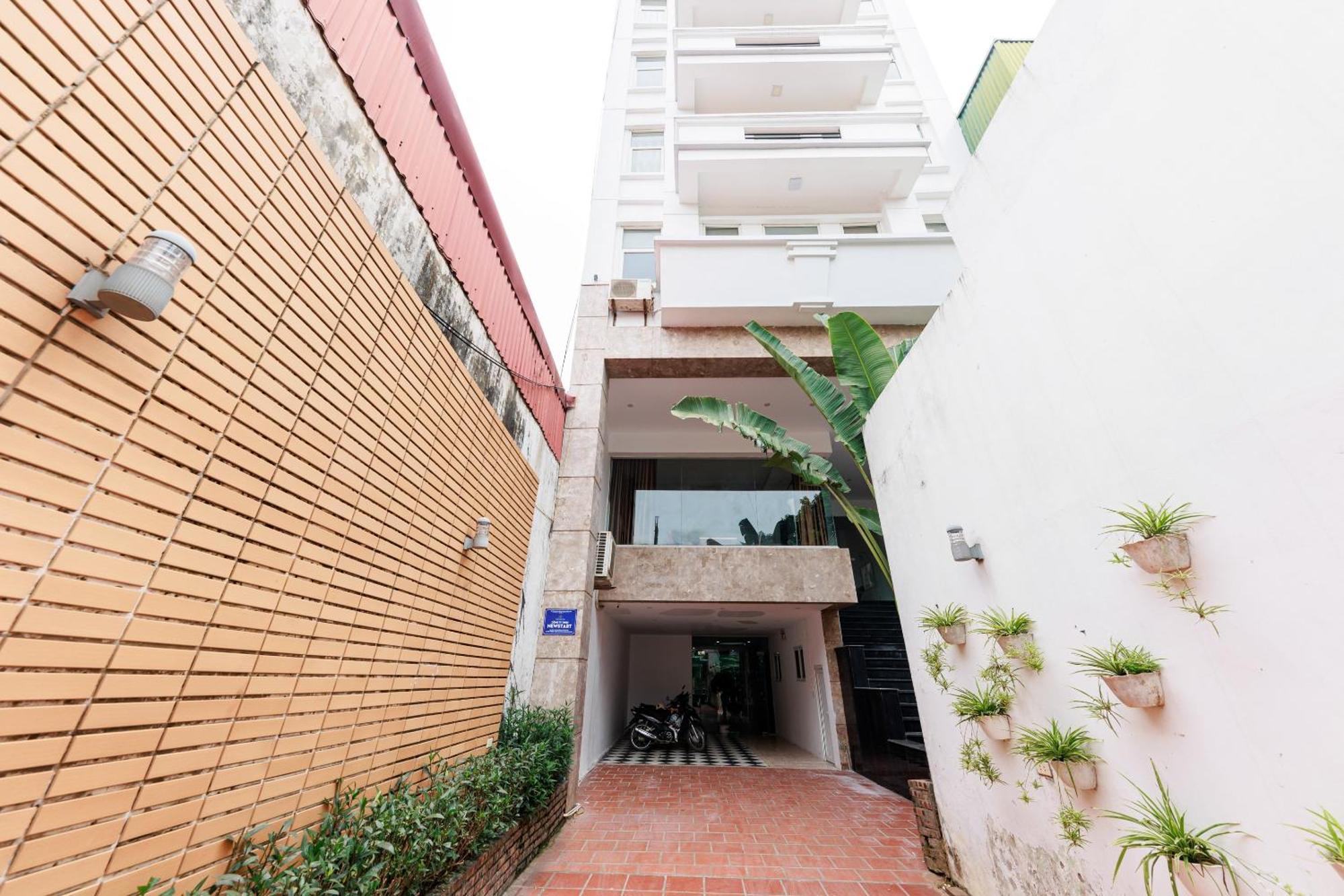 Oyo 472 Lenka Hotel Hanoi Exterior photo